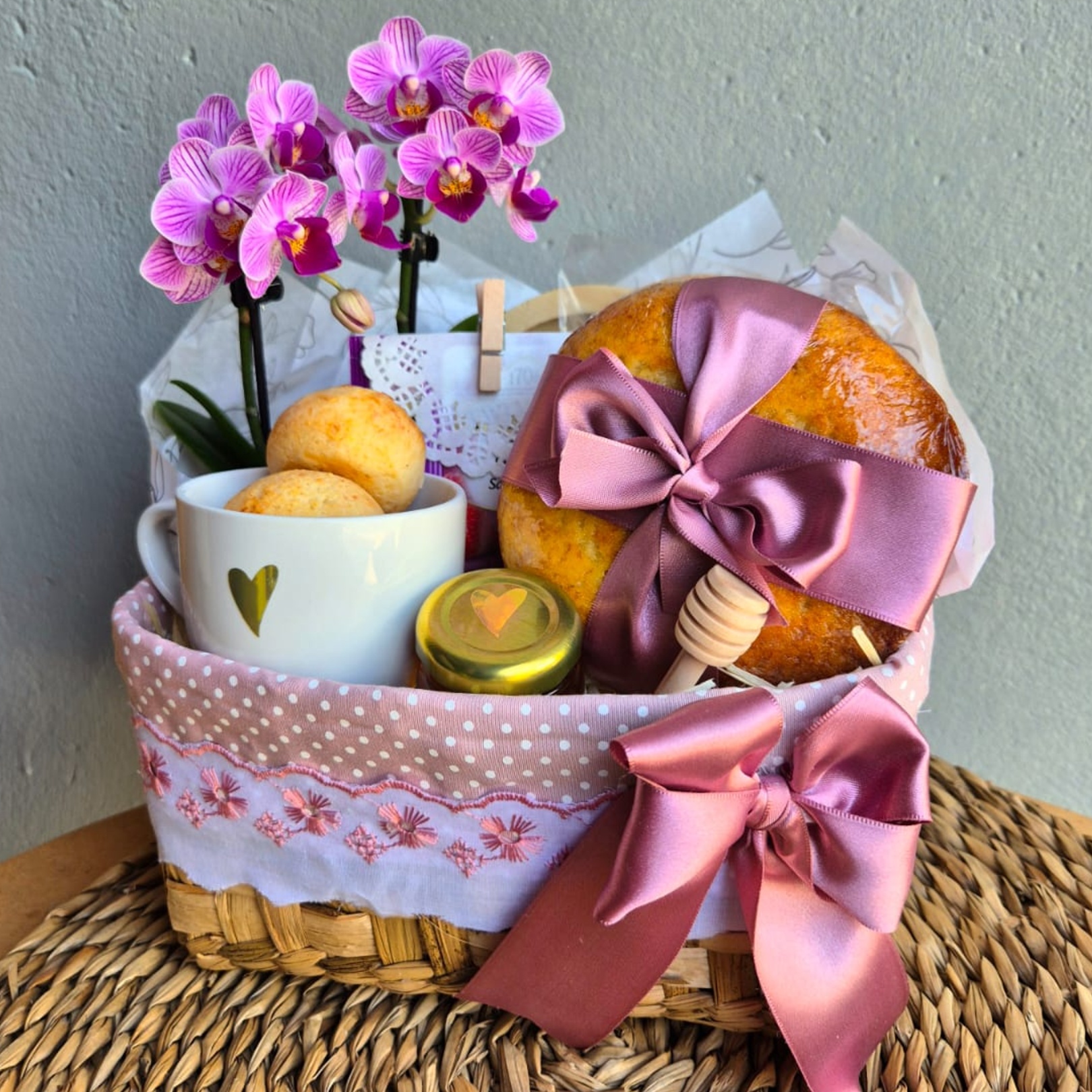 CESTO ACONCHEGO COM FLOR